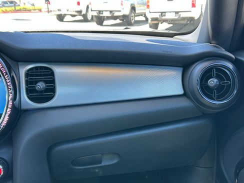 Used 2022 MINI Cooper S w/ Driver Assistance Package FWD image 25