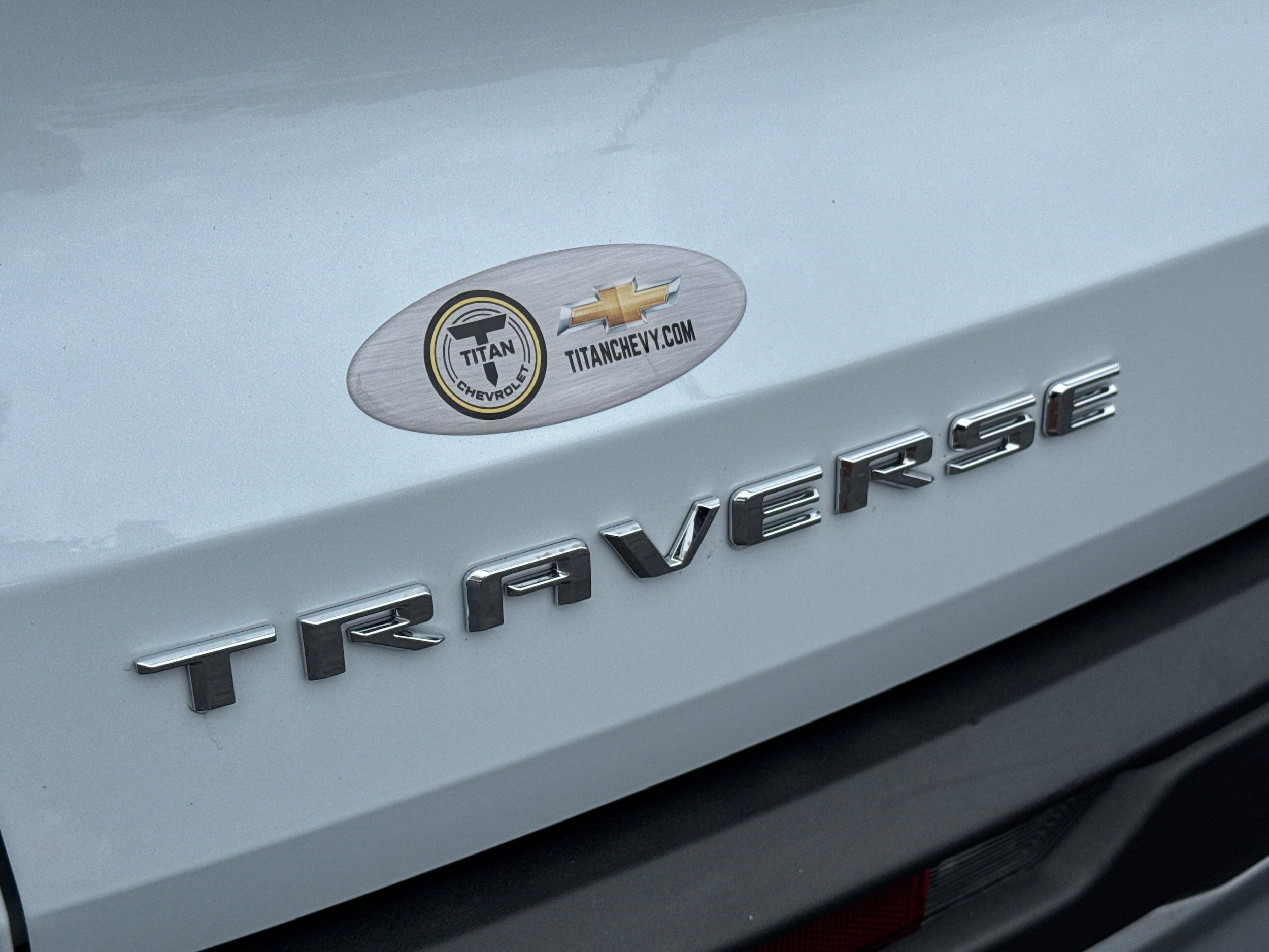 Used 2026 Chevrolet Traverse LT FWD image 15