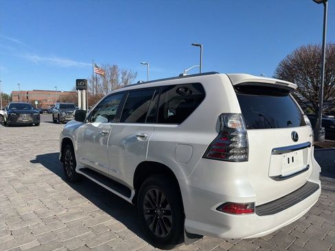 Used 2022 Lexus GX 460 Premium w/ Premium Plus Package image 20