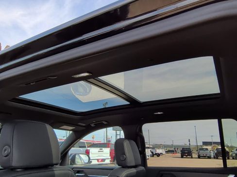 New 2026 GMC Acadia Denali w/ Super Cruise Package FWD image 22