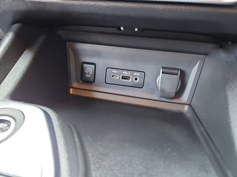 Used 2024 Nissan Sentra SV w/ Lighting Package FWD image 19