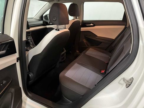 Certified 2025 Volkswagen Taos S image 22