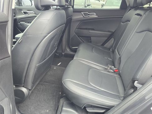 Certified 2023 Kia Sportage EX image 10