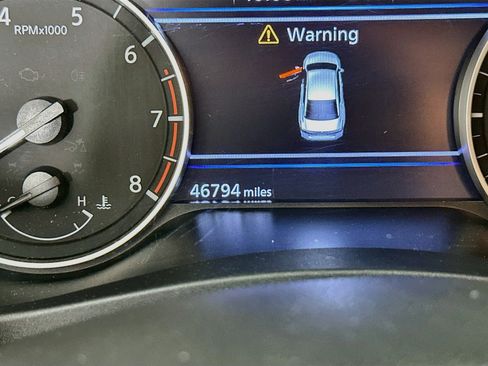 Used 2025 Nissan Altima 2.5 SR FWD image 18