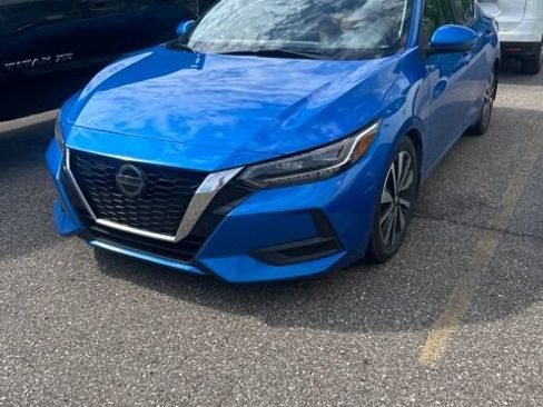 Used 2020 Nissan Sentra SV w/ SV Premium Package FWD image 2