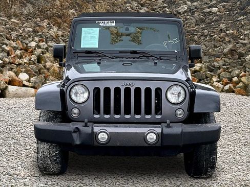Used 2016 Jeep Wrangler Unlimited Sport image 3
