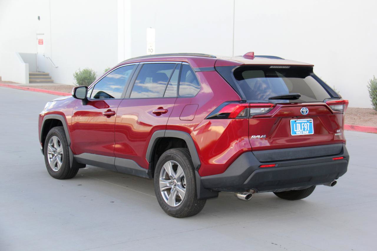 Used 2025 Toyota RAV4 XLE w/ Convenience Package FWD image 7