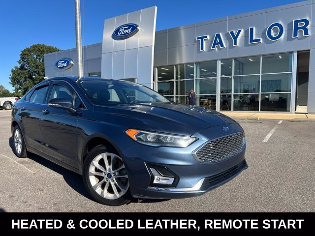 Used 2019 Ford Fusion Energi Titanium FWD image 1