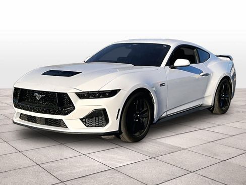 Used 2025 Ford Mustang GT RWD image 1
