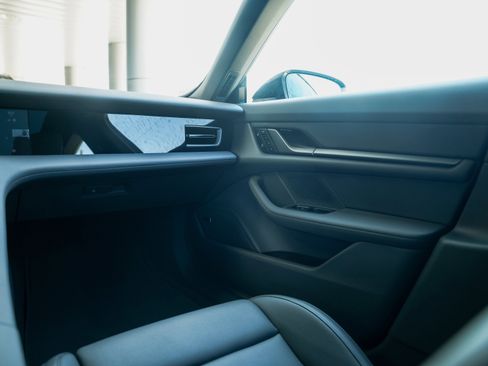 New 2025 Porsche Taycan image 26
