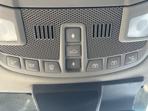 Used 2018 Ford F150 Lariat w/ Equipment Group 502A Luxury image 14