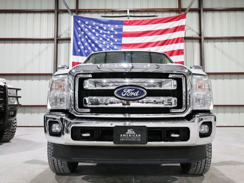 Used 2011 Ford F250 Lariat w/ Lariat Ultimate Pkg image 2