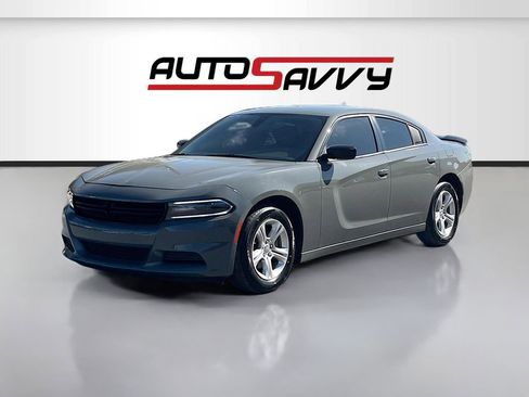 Used 2023 Dodge Charger SXT RWD image 3