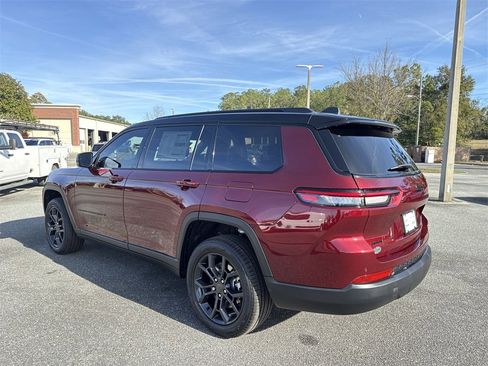 New 2025 Jeep Grand Cherokee L Limited w/ Trailer Tow Package image 5