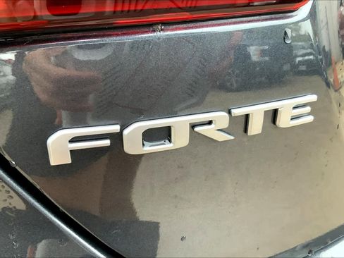 Certified 2023 Kia Forte LXS image 29