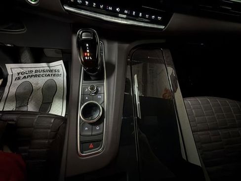 Used 2022 Cadillac Escalade ESV Premium Luxury Platinum w/ Heavy-Duty Trailer Package image 21