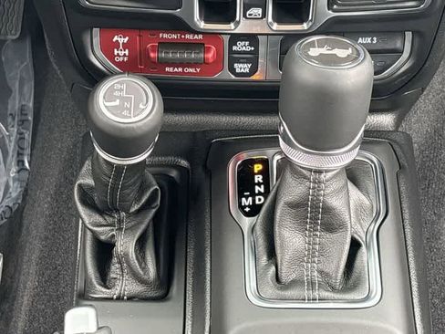 New 2025 Jeep Wrangler Unlimited Rubicon w/ Steel Bumper Group image 21