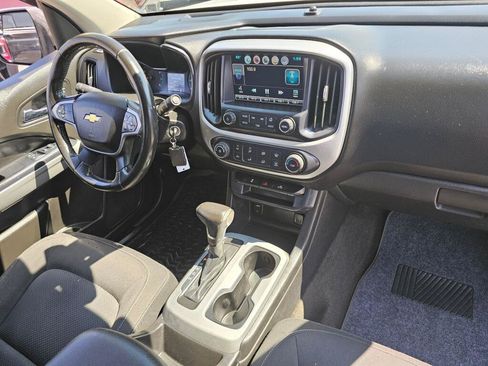 Used 2015 Chevrolet Colorado LT AWD/4WD image 11