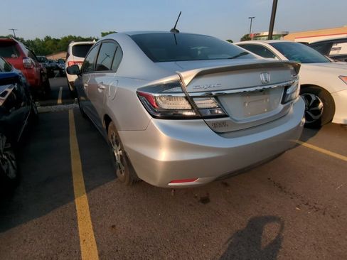 Used 2014 Honda Civic Hybrid Sedan image 4