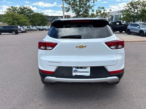 Certified 2025 Chevrolet TrailBlazer LT w/ Convenience Package FWD image 5