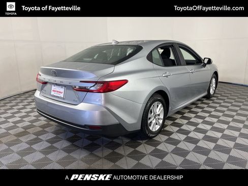 Used 2025 Toyota Camry LE image 13