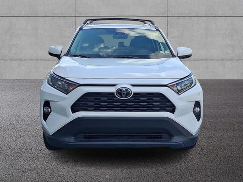 Used 2020 Toyota RAV4 XLE w/ Convenience Package AWD/4WD image 2