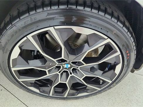 Used 2025 BMW X7 xDrive40i w/ M Sport Package image 60