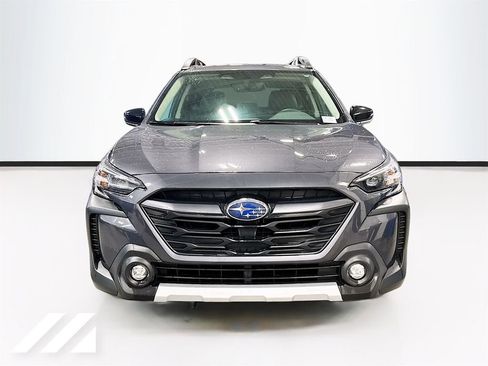 Used 2025 Subaru Outback Limited image 2