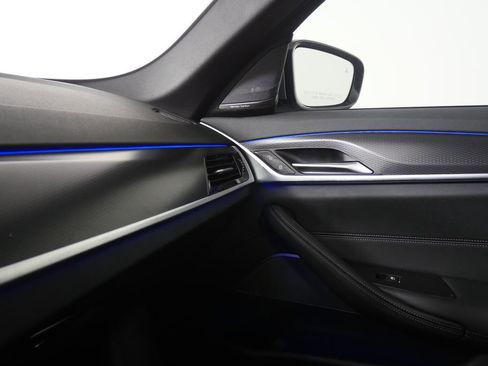 Used 2023 BMW 530i w/ Executive Package image 22