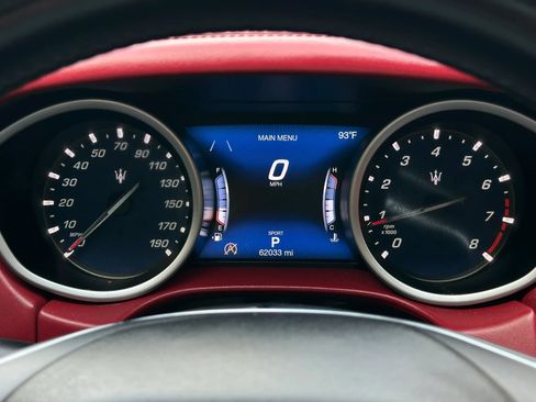 Used 2019 Maserati Ghibli S GranLusso AWD/4WD image 29