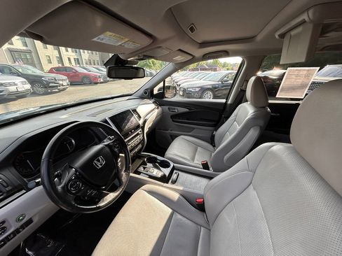Used 2016 Honda Pilot Elite image 4