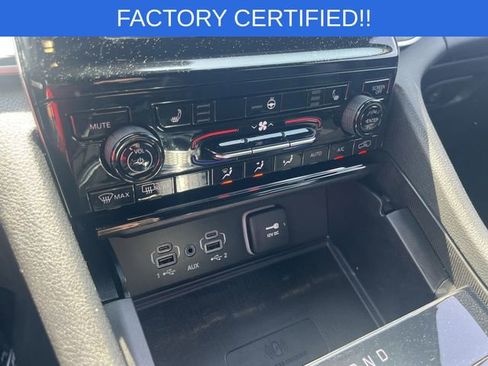 Certified 2024 Jeep Grand Cherokee Altitude image 23