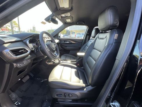 Used 2023 Chevrolet TrailBlazer ACTIV w/ Technology Package image 18