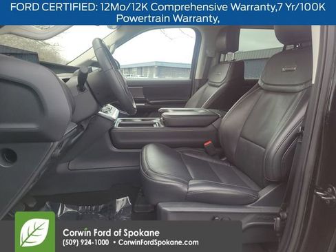 Certified 2025 Ford Expedition Max Platinum image 3