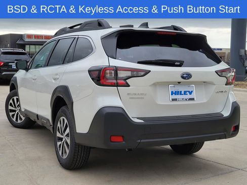 Used 2025 Subaru Outback Premium AWD/4WD image 4