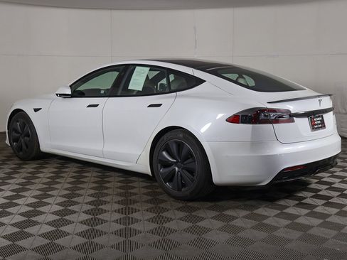 Used 2021 Tesla Model S Plaid image 11