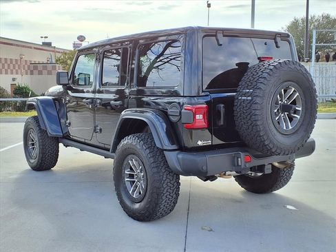 Used 2024 Jeep Wrangler Unlimited Rubicon 392 image 2