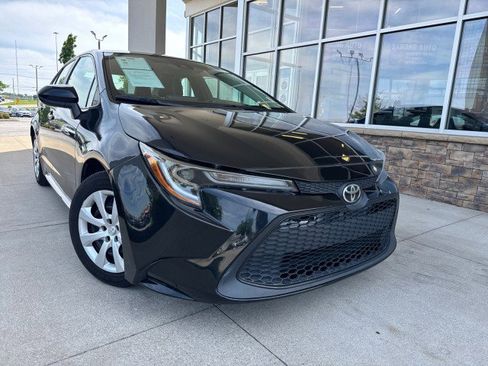 Used 2022 Toyota Corolla LE FWD image 1