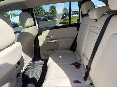 Certified 2025 Mercedes-Benz GLB 250 4MATIC image 32
