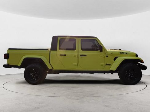 Used 2023 Jeep Gladiator Sport AWD/4WD image 4
