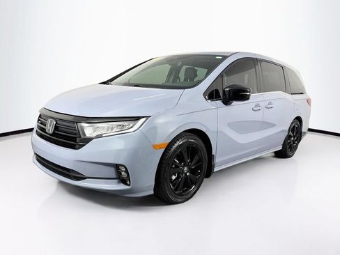 Used 2023 Honda Odyssey Sport image 3