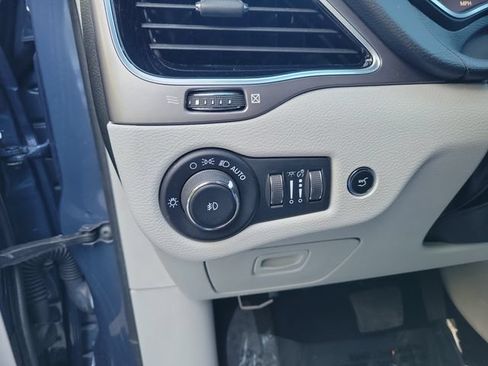 Used 2021 Jeep Cherokee Limited w/ Elite Package AWD/4WD image 21