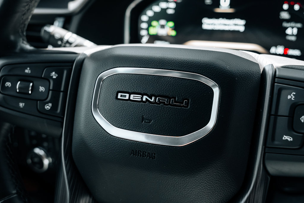 Used 2026 GMC Sierra 3500 Denali Ultimate w/ LPO, Black Badging Package AWD/4WD image 29