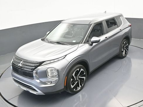 Used 2022 Mitsubishi Outlander SE image 49