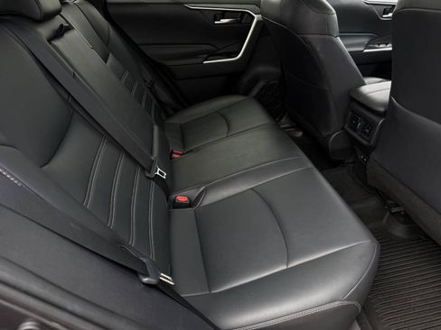 Used 2020 Toyota RAV4 XLE Premium FWD image 25