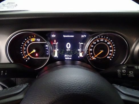 Certified 2022 Jeep Wrangler Unlimited Sport w/ Sun And Sound Package image 15