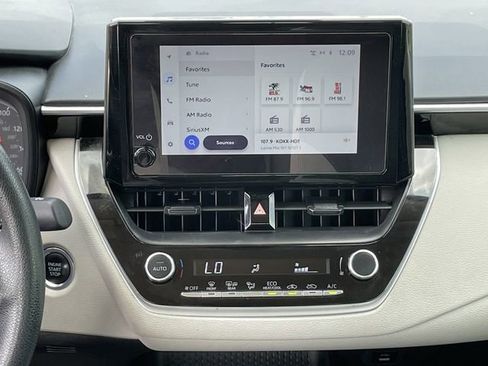 Used 2024 Toyota Corolla LE w/ LE Convenience Package image 16