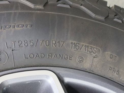 Used 2023 Ford Bronco Badlands image 36