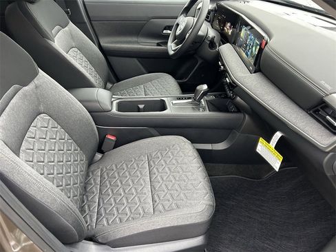 New 2026 Nissan Kicks SV image 9