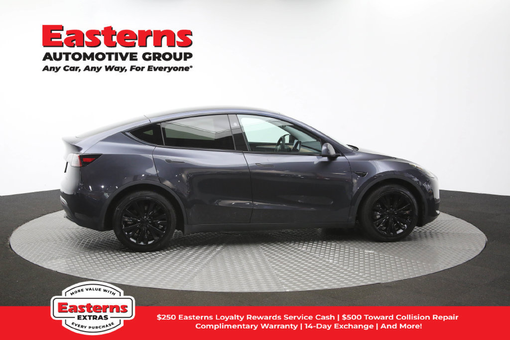 Used 2024 Tesla Model Y Long Range AWD/4WD image 41